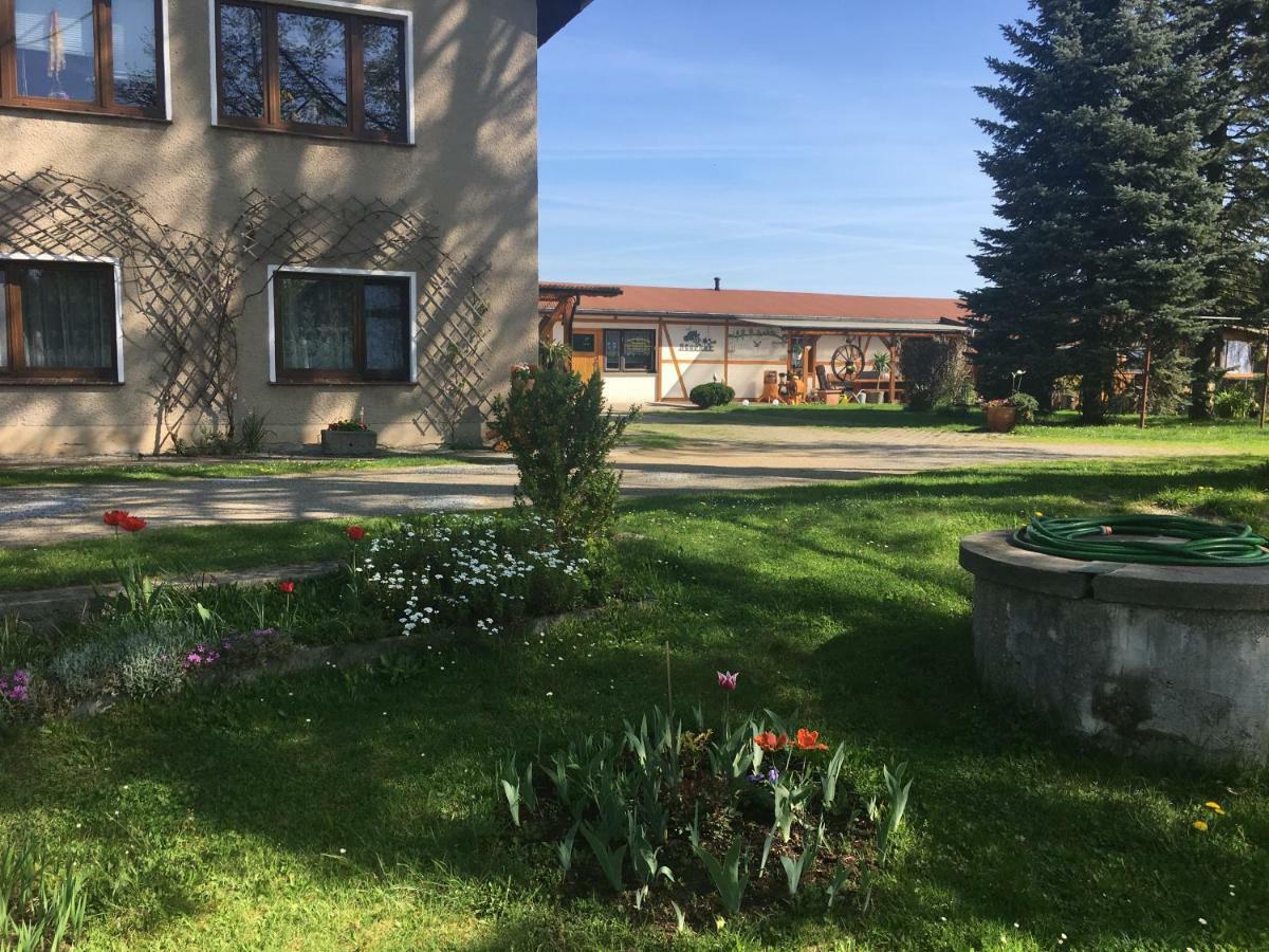Ferienwohnung Fam.Stecher Malschwitz Bagian luar foto